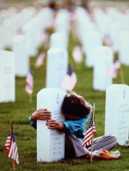 Görsel: Pulitzer Ödüllü Fotoğraf - Anthony Suau  (1984)